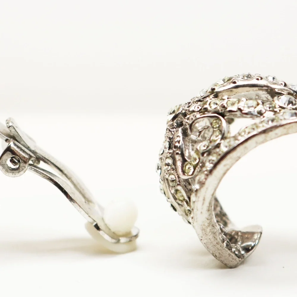 VINTAGE KENNETH JAY LANE CRYSTAL CLIP-ON EARRINGS - Picture 6 of 8